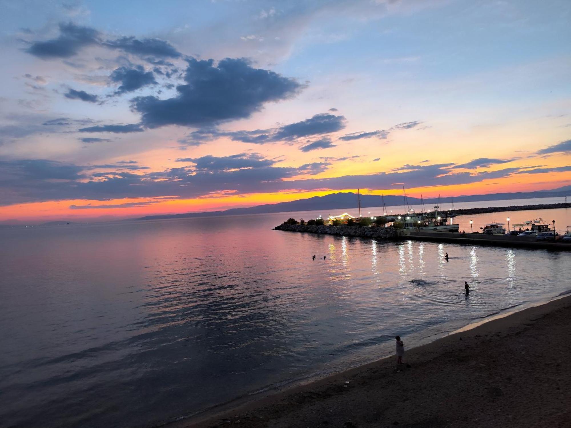 Beachfront Apartment Thassos Skala Kallirakhis Exterior photo